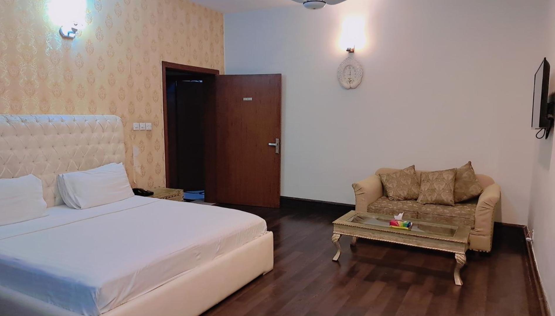 Royal Grace Guest House Iszlámábád Kültér fotó