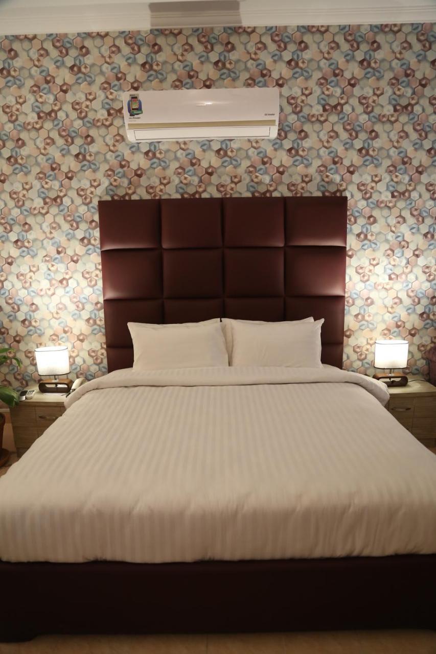 Royal Grace Guest House Iszlámábád Kültér fotó